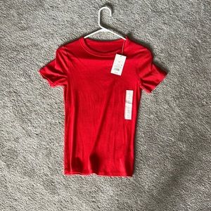 red fitted t shirt